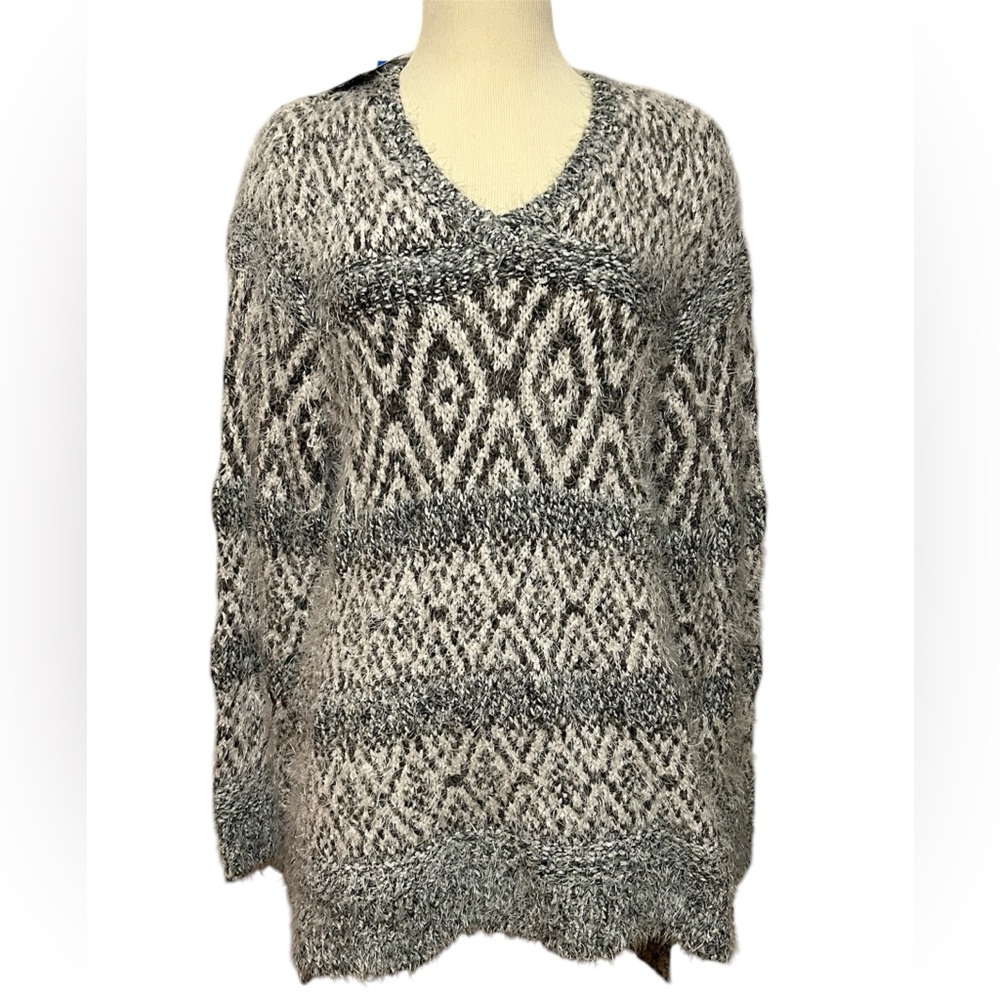 NWT! Style&Co V-Neck Fuzzy Sweater XL